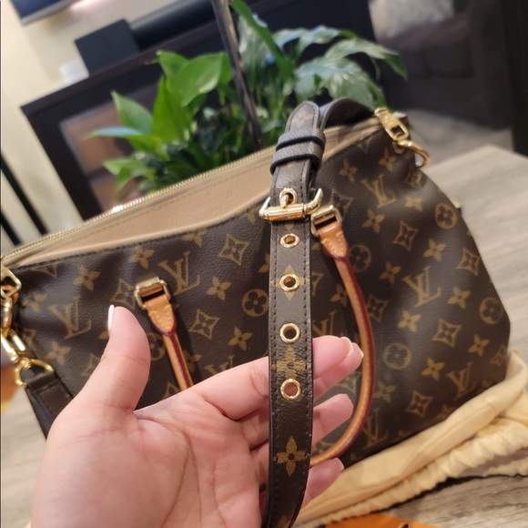 Louis Vuitton Pallace MM - Picture 8 of 10